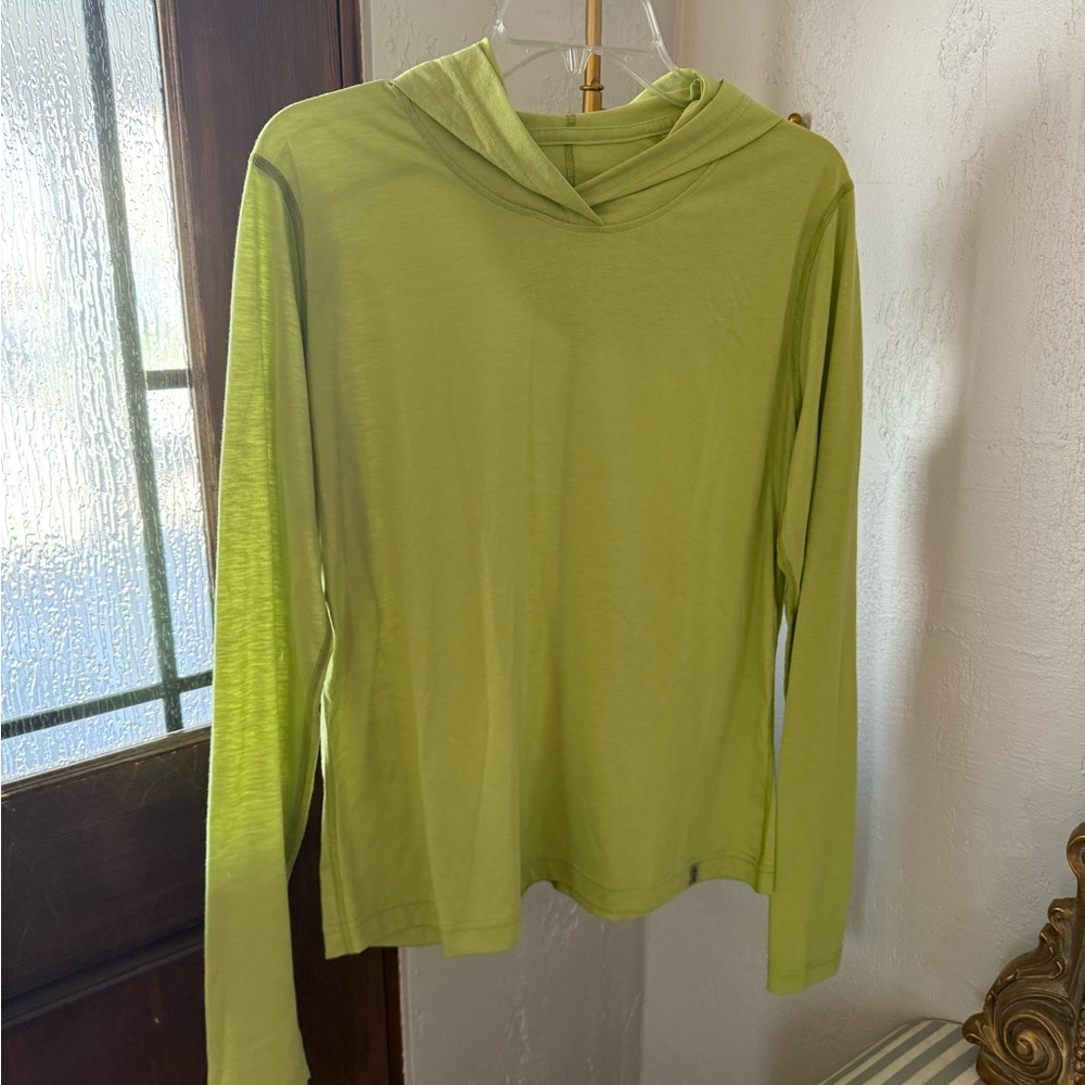 Stio Green Women's Long Sleeve Hooded Top